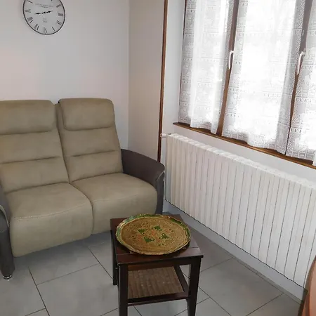 Independant, 2 Ch, Proche A5, Jardin Clos, Garage - Fr-1-611-111 * Richebourg (Haute-Marne)